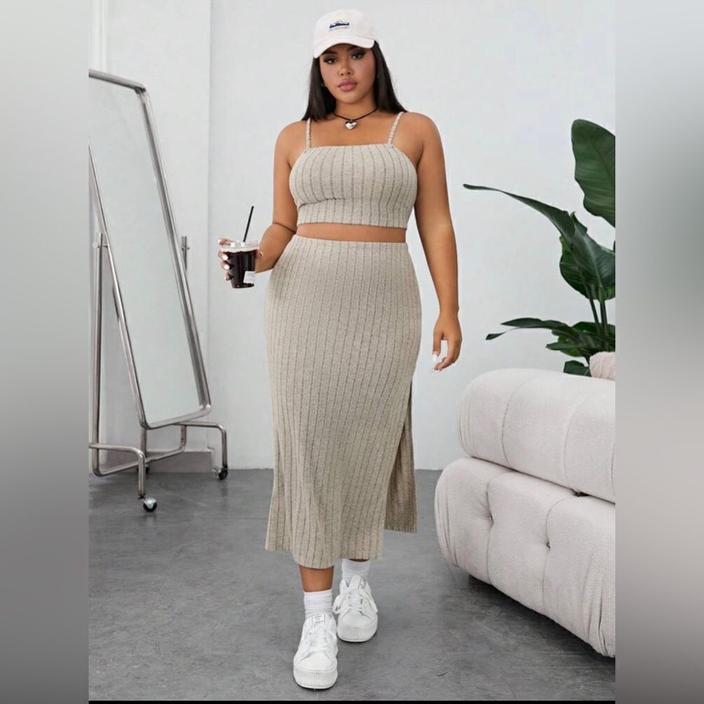 Skirt set - Picture 2 of 8